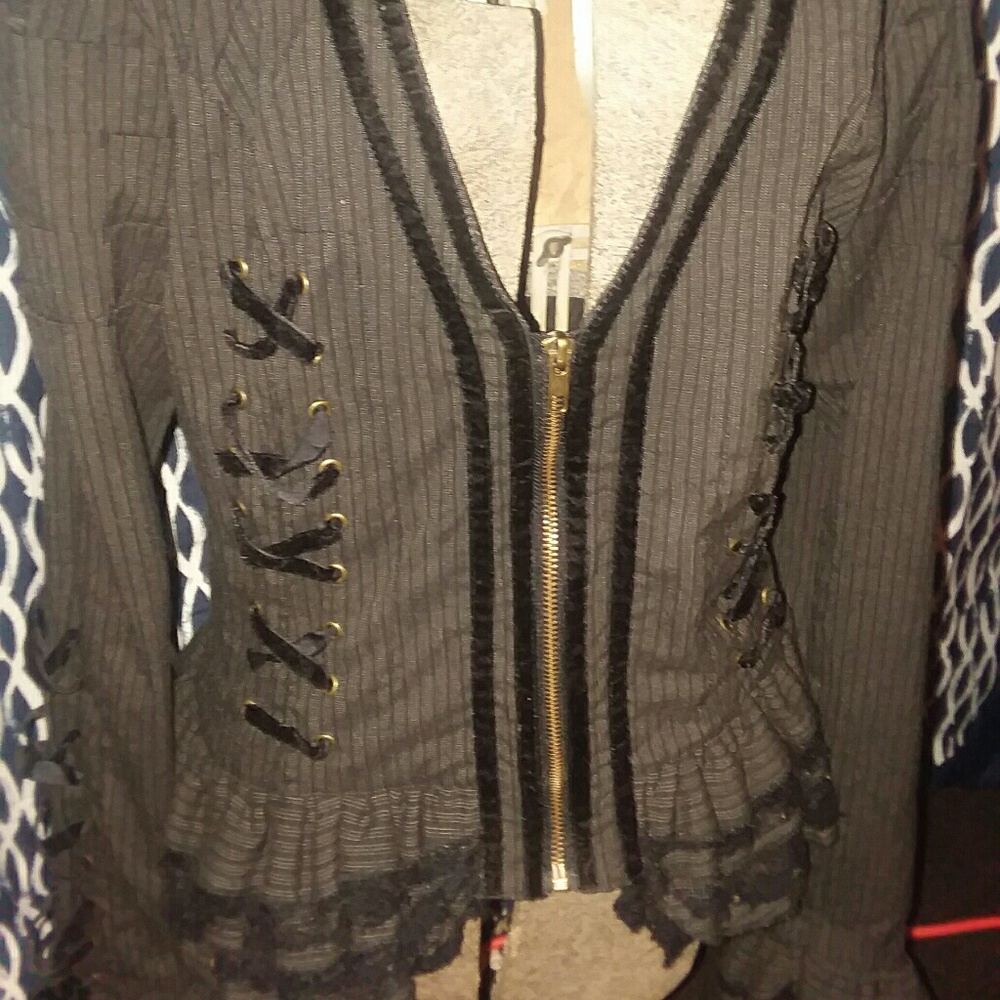 Ruffled jacket
